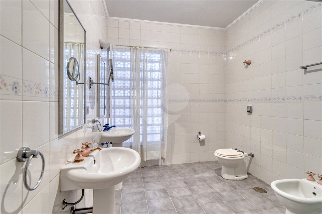 Casa à venda ou para alugar com 3 quartos, sendo 1 suíte,  em Brooklin Velho, São Paulo, SP
