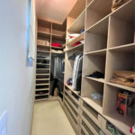 Casa à venda com 5 quartos, sendo 3 suítes, no condomínio Santa Teresa 1, Vinhedo - SP