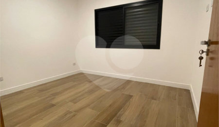 Casa à venda com 3 suítes em Jardim Ipê, Atibaia, SP