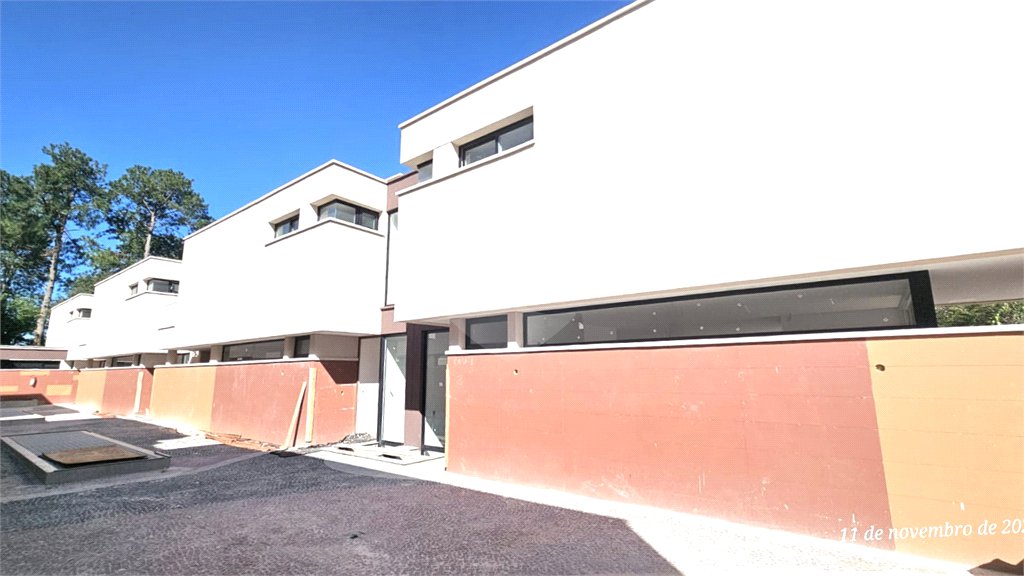 Casa à venda com 4 suítes no condomínio Garda, São Paulo - SP
