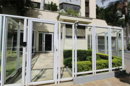 Apartamento à venda com 3 quartos, sendo 1 suíte,  em Vila Uberabinha, São Paulo, SP