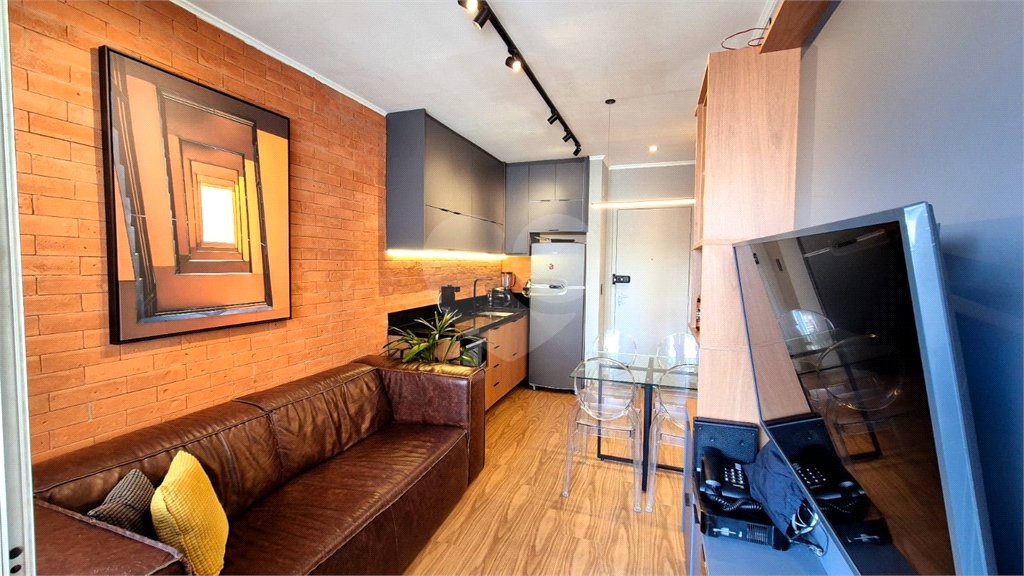 Apartamento à venda com 1 suíte em Vila Uberabinha, São Paulo, SP