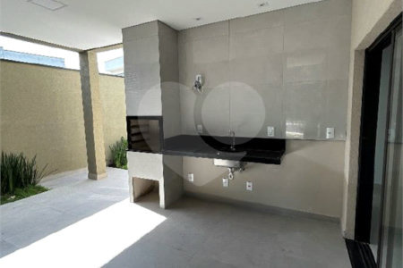 Casa à venda com 3 quartos, sendo 1 suíte, no condomínio Lagos D Icaraí, Salto - SP