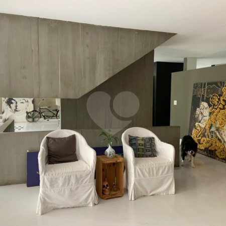 Sobrado à venda com 6 quartos, sendo 4 suítes, em Fazenda Morumbi, São Paulo, SP