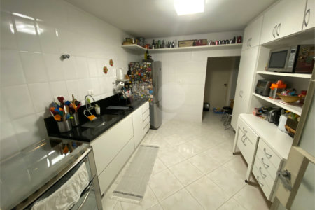 Apartamento à venda com 2 quartos, sendo 1 suíte,  em Jardim das Bandeiras, São Paulo, SP