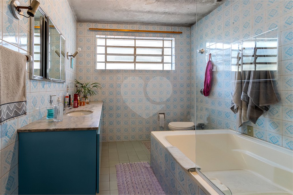 Casa à venda com 3 quartos, sendo 1 suíte, em Chácara Santo Antônio (zona Sul), São Paulo, SP