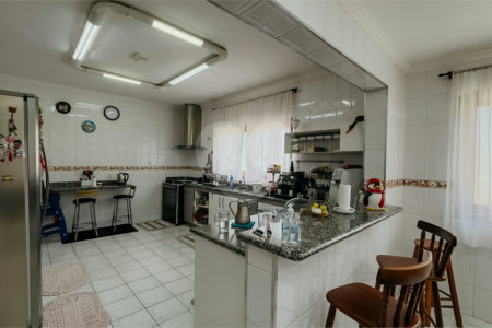 Casa à venda com 4 suítes no condomínio Monte Belo, Salto - SP