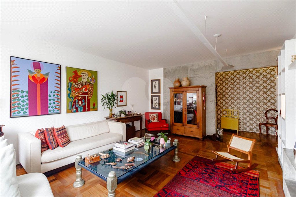 Apartamento à venda com 3 quartos, sendo 1 suíte, em Jardim Paulista, São Paulo, SP