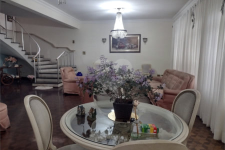 Sobrado à venda com 4 quartos, sendo 1 suíte, em Vila Medeiros, São Paulo, SP