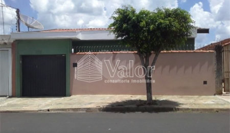 Casa à venda com 3 quartos, sendo 1 suíte,  em Jardim São Carlos 5, São Carlos, SP