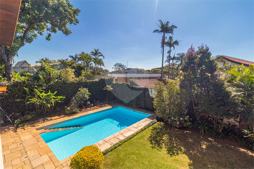 Casa à venda com 3 suítes em Interlagos, São Paulo, SP