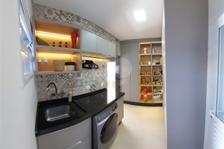 Casa à venda ou para alugar com 4 suítes no condomínio Figueira Garden, Atibaia - SP