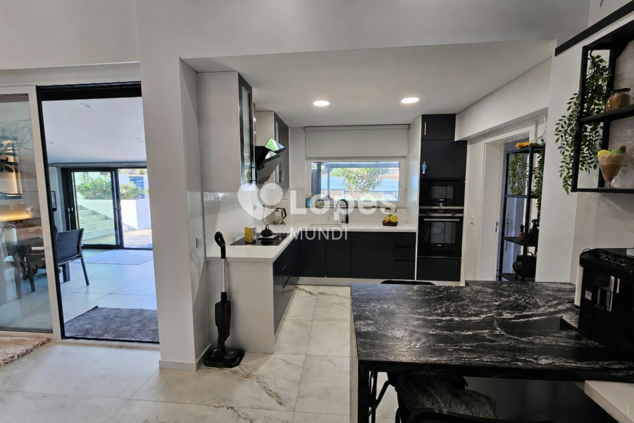 Casa com 3 quartos à venda no Algarve, Portugal – Piscina e terreno de 12.000 m²
