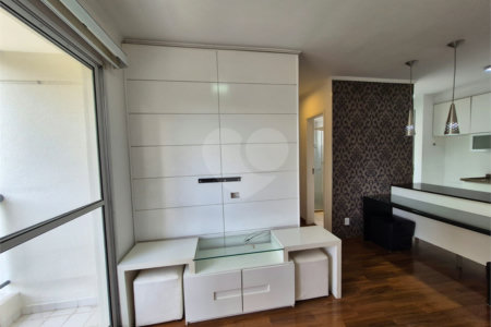 Apartamento à venda com 2 quartos em Vila Anastácio, São Paulo, SP