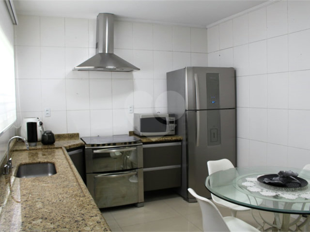Casa Térrea à venda com 3 quartos, sendo 2 suítes,  em Vila Galvão, Guarulhos, SP