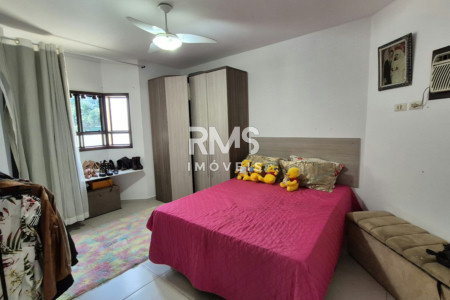 Casa à venda com 3 suítes no condomínio Granja Olga II, Sorocaba - SP