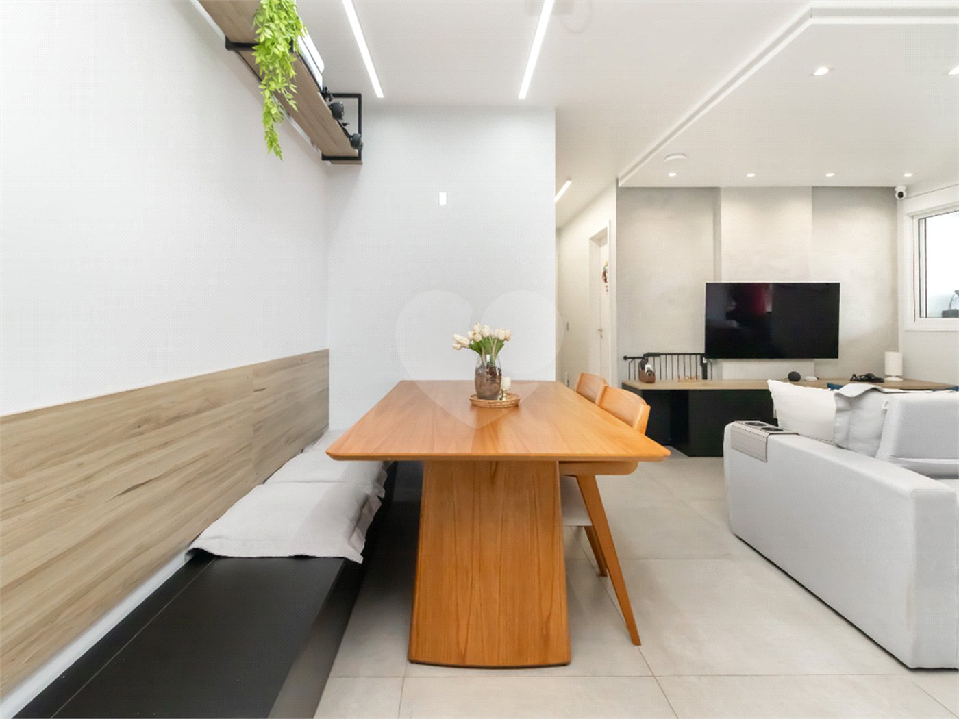 Apartamento à venda com 2 quartos, sendo 1 suíte, em Santo Amaro, São Paulo, SP