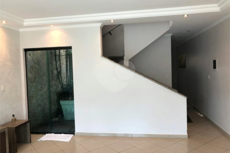 Casa à venda com 3 quartos, sendo 1 suíte, em Nova Petrópolis, São Bernardo do Campo, SP