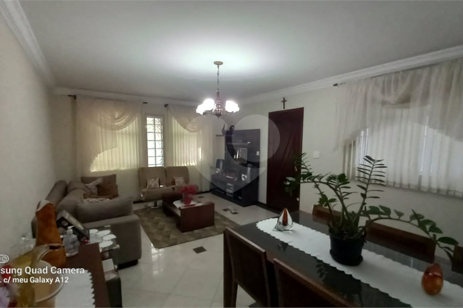 Sobrado à venda com 4 quartos, sendo 1 suíte, em Tremembé, São Paulo, SP