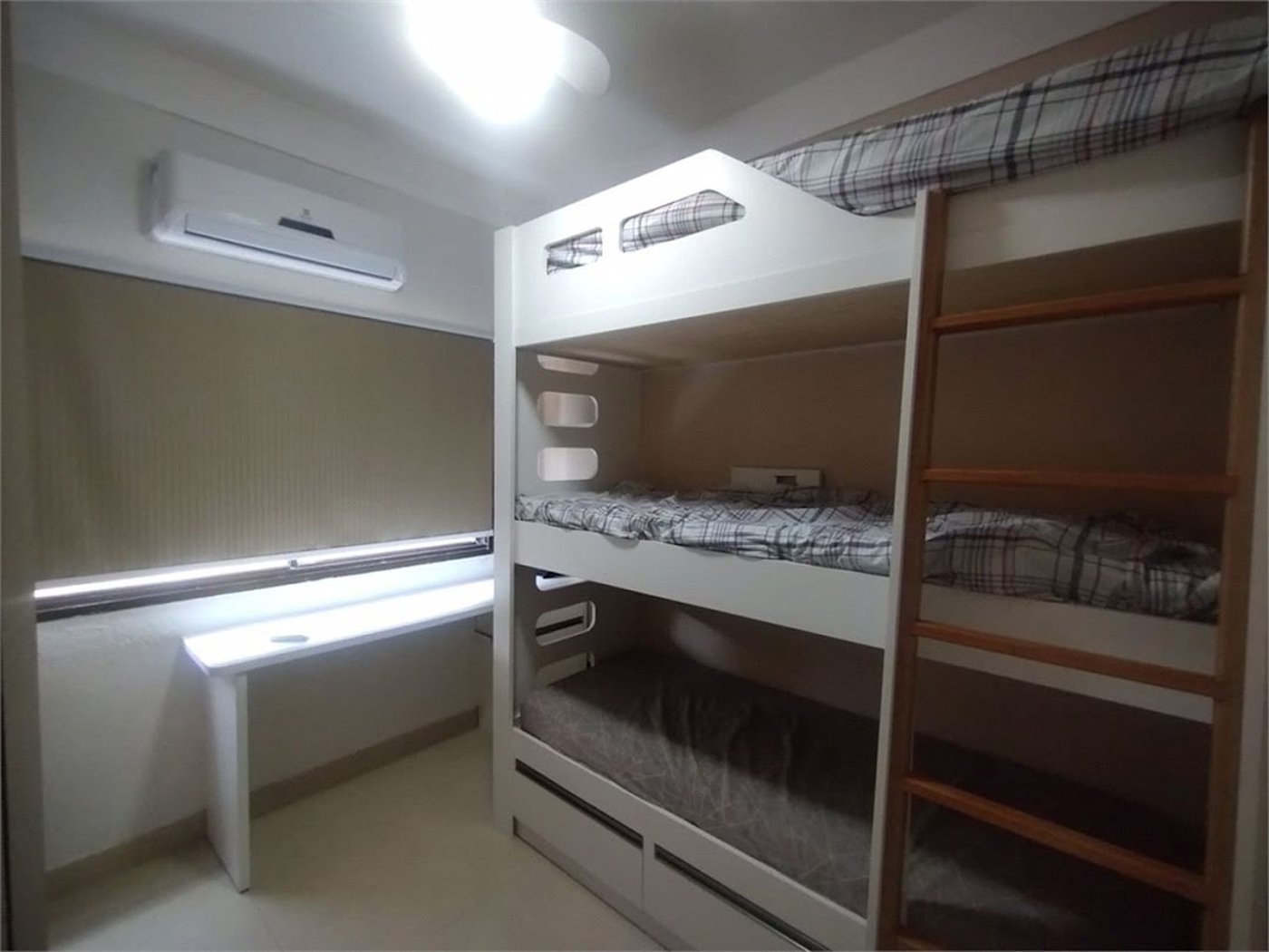 Apartamento com 2 dormitórios à venda, 63 m² por R$ 420.000,00 - Balneário Cidade Atlântica - Guarujá/SP