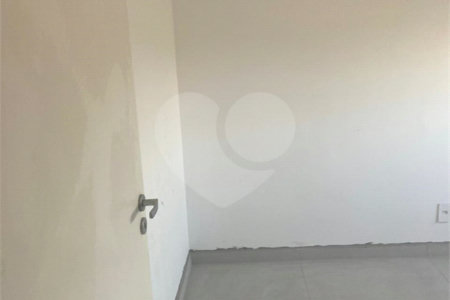 Apartamento à venda com 2 quartos, sendo 1 suíte, em Jardim Santo Antônio, Valinhos, SP