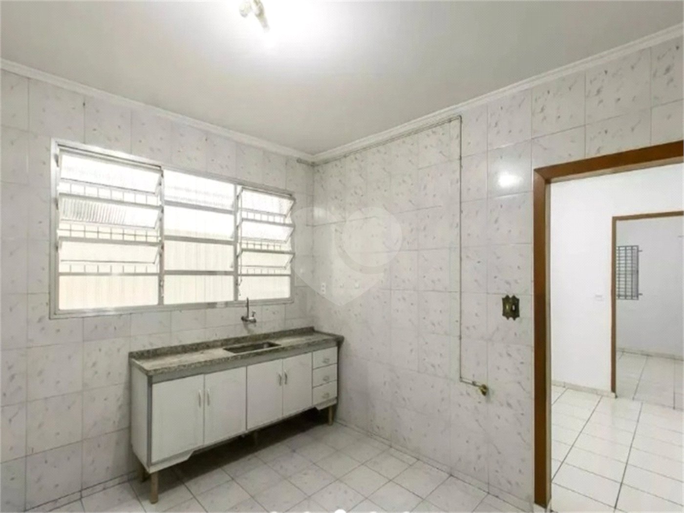 Casa à venda com 4 quartos, sendo 2 suítes, em Jardim Coimbra, São Paulo, SP