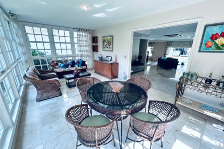 Casa à venda com 8 quartos, sendo 7 suítes, em Barra da Tijuca, Rio de Janeiro, RJ