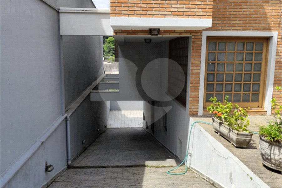 Sobrado à venda com 3 quartos, sendo 1 suíte,  em Horto Florestal, São Paulo, SP