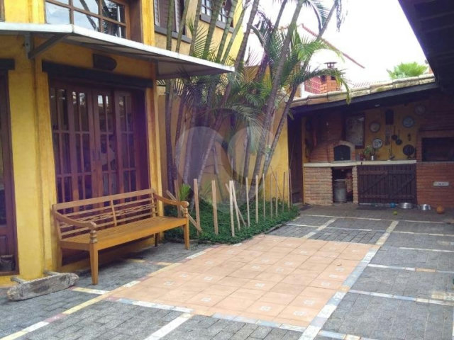 Casa à venda ou para alugar com 4 quartos, sendo 3 suítes,  em Lapa, São Paulo, SP