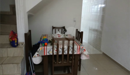 Sobrado à venda com 3 quartos, sendo 1 suíte,  em Itaquera, São Paulo, SP