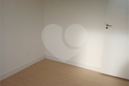 Apartamento à venda com 2 quartos em Lageado, Cotia, SP