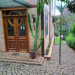 Casa à venda ou para alugar com 3 quartos, sendo 1 suíte,  no condomínio Parque Petrópolis 4 Secção, Mairiporã - SP