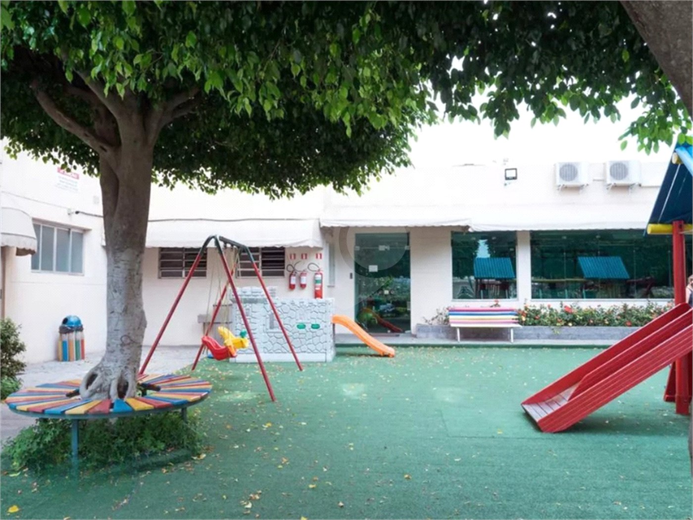 Apartamento à venda com 2 quartos em Parque Maria Domitila, São Paulo, SP
