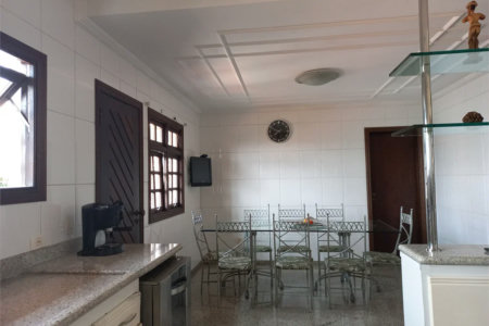Casa à venda com 3 suítes em Parque Monte Alegre, Taboão da Serra, SP