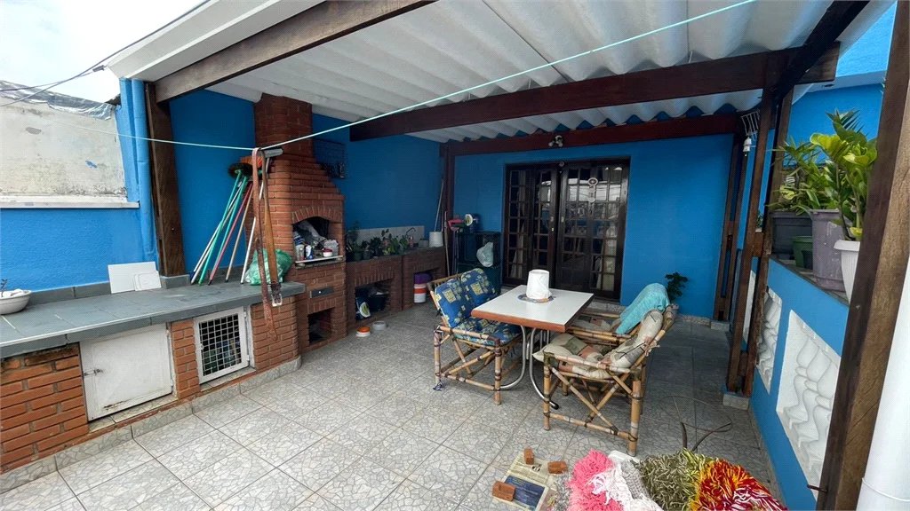 Sobrado à venda com 3 quartos em Jardim Laila, Embu das Artes, SP