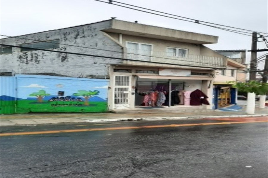 Sobrado à venda com 3 quartos, sendo 1 suíte, em Parque Edu Chaves, São Paulo, SP