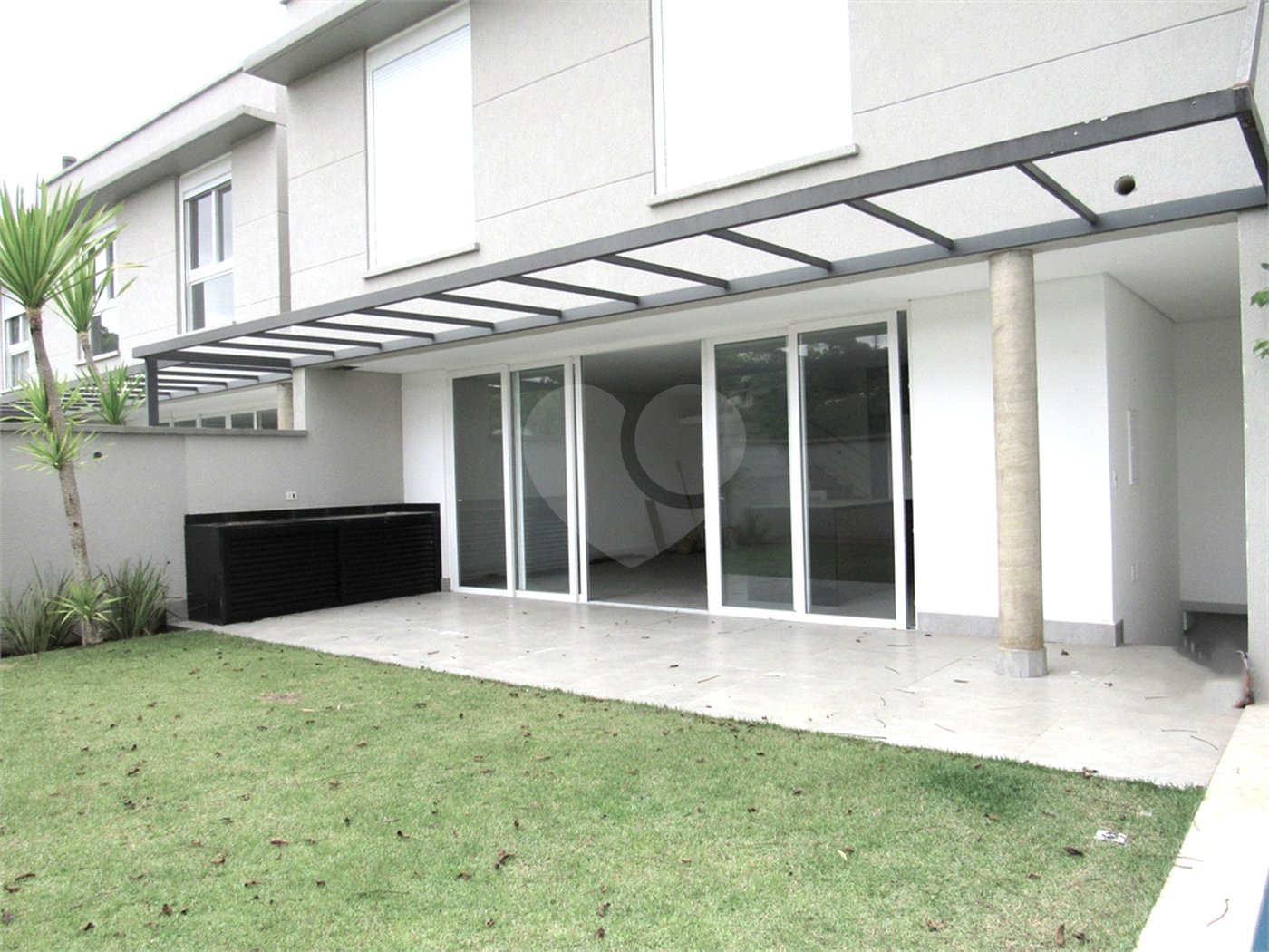 Casa à venda com 4 suítes no condomínio Premiere, São Paulo - SP