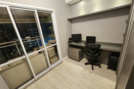 Apartamento para alugar com 2 quartos, sendo 1 suíte, em Jardim das Acácias, São Paulo, SP