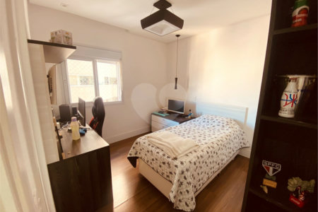 Apartamento à venda com 3 suítes em Vila Floresta, Santo André, SP