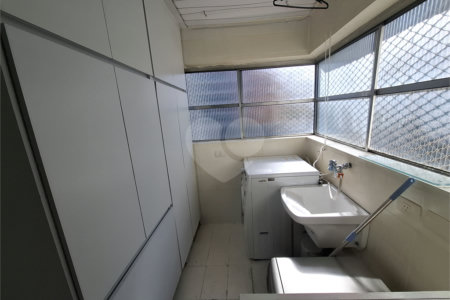 Apartamento à venda com 3 quartos, sendo 1 suíte, em Jardim Marajoara, São Paulo, SP
