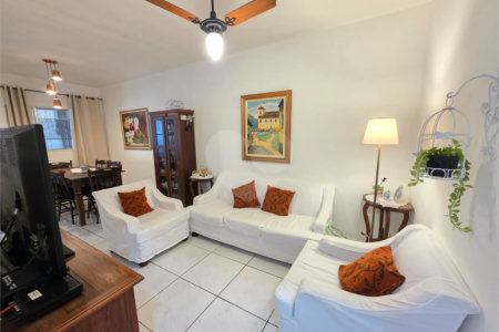 Casa à venda com 6 quartos, sendo 2 suítes, em Conjunto Residencial Butantã, São Paulo, SP