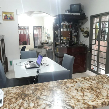 Sobrado à venda com 3 suítes em Vila Nivi, São Paulo, SP