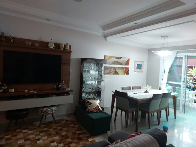 Casa à venda com 3 quartos, sendo 1 suíte,  no condomínio Algarve Residencial, São Paulo - SP
