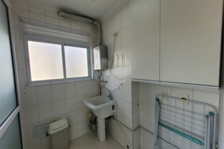 Apartamento para alugar com 2 quartos, sendo 1 suíte, em Vila Anastácio, São Paulo, SP