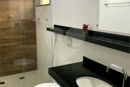 Apartamento à venda com 3 quartos no Centro, Cabo Frio, RJ