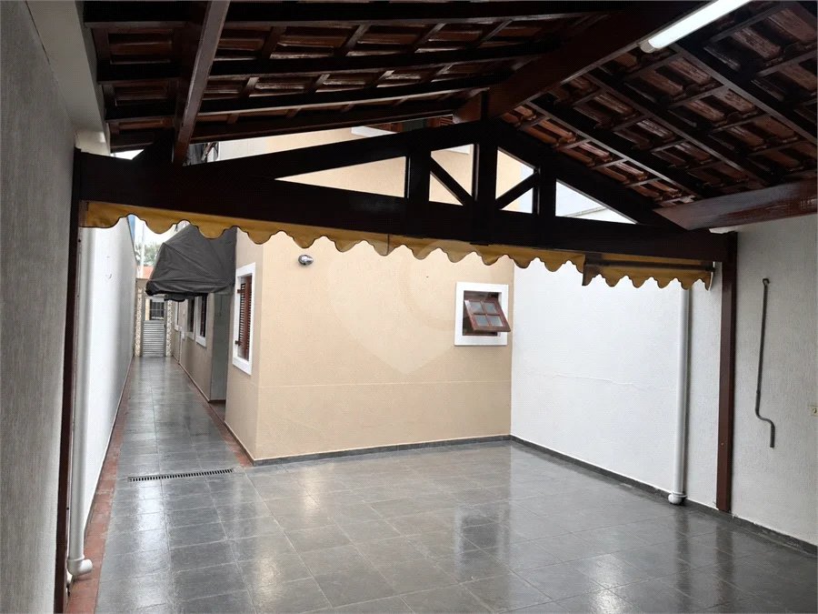 Sobrado à venda ou para alugar com 3 suítes em Vila Sônia, São Paulo, SP