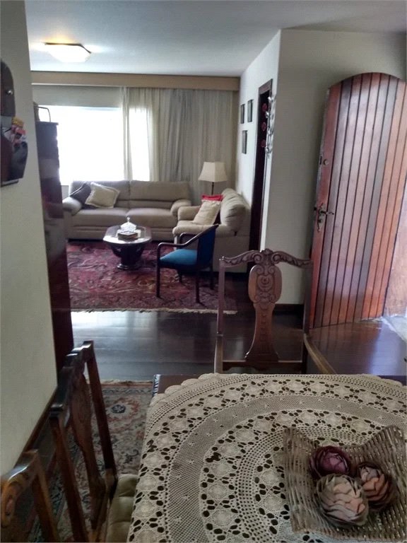 Casa à venda com 4 quartos, sendo 1 suíte,  em Alto da Lapa, São Paulo, SP