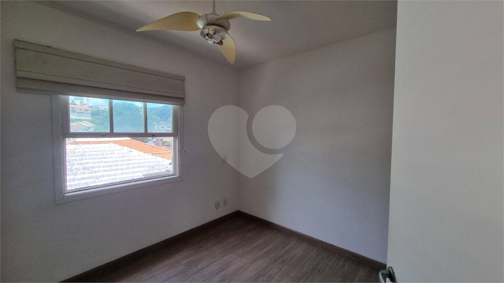 Casa à venda com 3 quartos, sendo 1 suíte,  no condomínio Residencial Villagio, São Paulo - SP