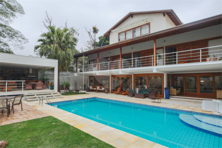 Casa à venda com 6 suítes em Jardim Cordeiro, São Paulo, SP
