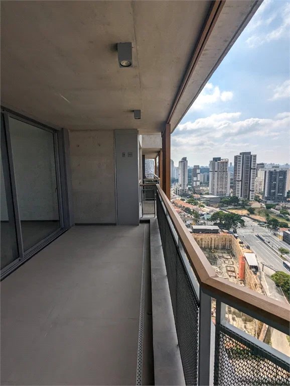 Apartamento à venda com 3 quartos, sendo 2 suítes, em Jardim das Acácias, São Paulo, SP
